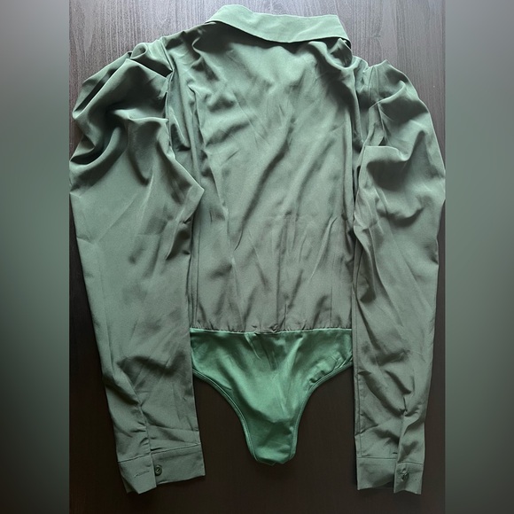 Collar Button Down Puff Long Sleeve Bodysuit Green Size M - Picture 2 of 12
